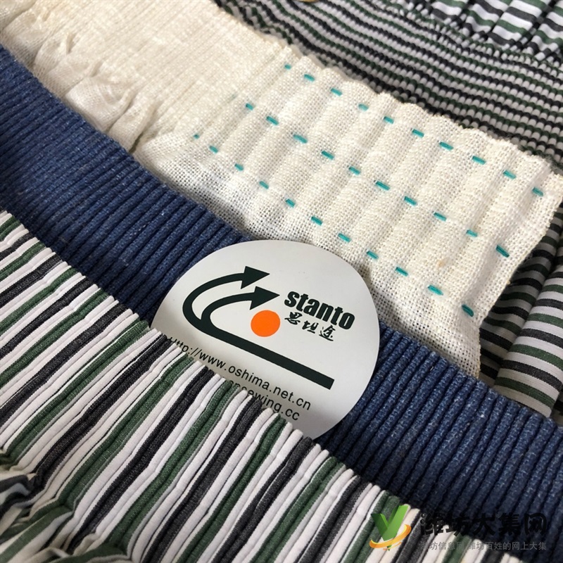 抽褶機對外加工、仿手工穿線抽縐加工、學士服、牧師服、律師服槽袍、道袍、喇嘛服后背袖子抽褶加工