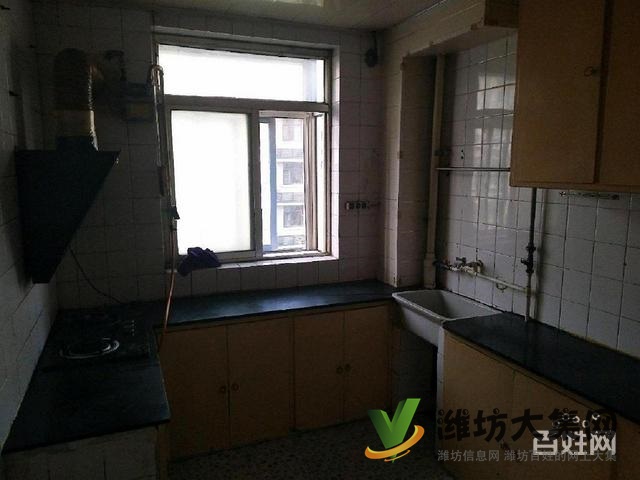 育英中學 濰棉小區 多層兩室 中等裝修 帶廈子出稅