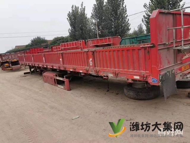 低價轉(zhuǎn)讓13米60高二手標(biāo)箱側(cè)翻半掛車,原車手續(xù),