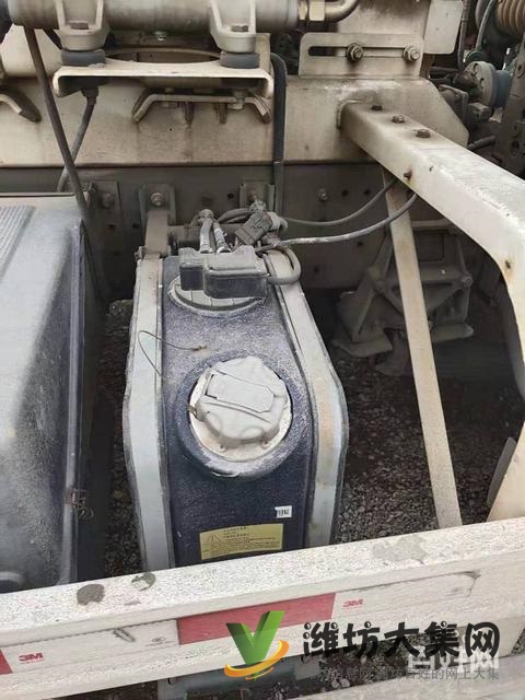 17年二手豪沃攪拌車 大12方 后八輪 340馬力