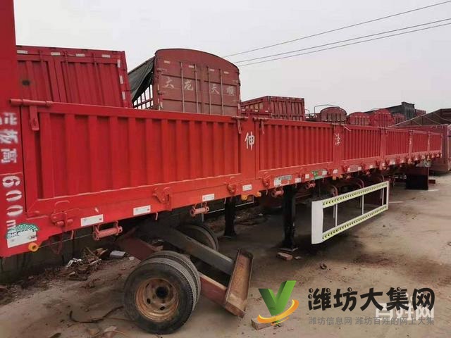 低價轉(zhuǎn)讓13米60高二手標(biāo)箱側(cè)翻半掛車,原車手續(xù),