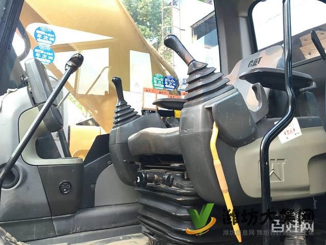 卡特320D二手挖掘機，車況精品，支持按揭包送
