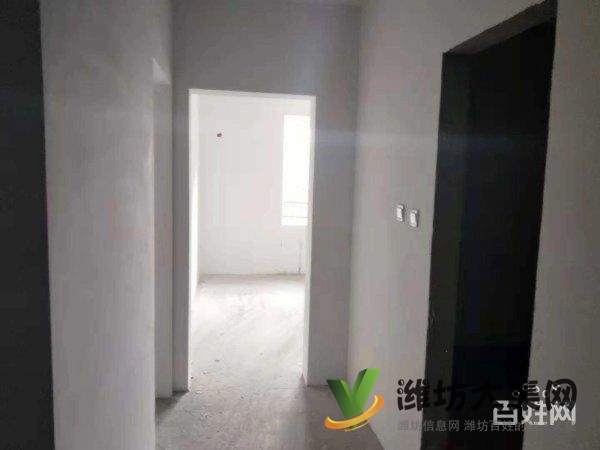 寶通街小學植物園寶通六號東鄰 御園毛胚兩居室 帶地