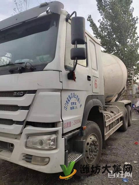 17年二手豪沃攪拌車 大12方 后八輪 340馬力