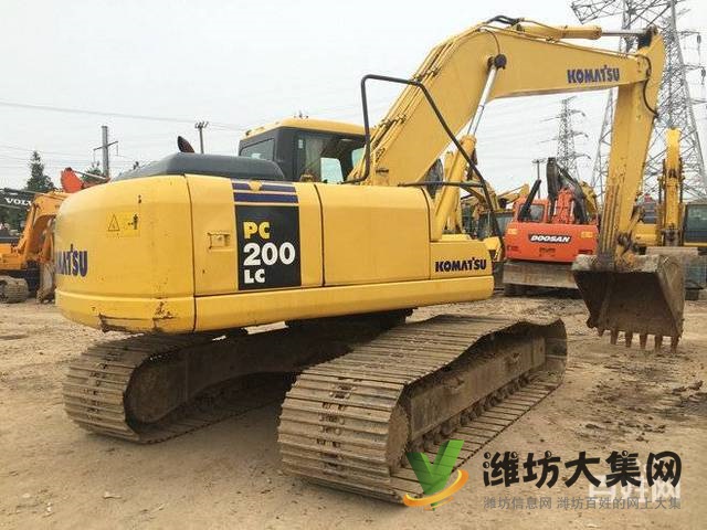 精品原裝進(jìn)口二手挖掘機(jī)，小松200-7