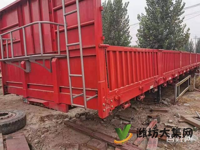 低價轉(zhuǎn)讓13米60高二手標(biāo)箱側(cè)翻半掛車,原車手續(xù),