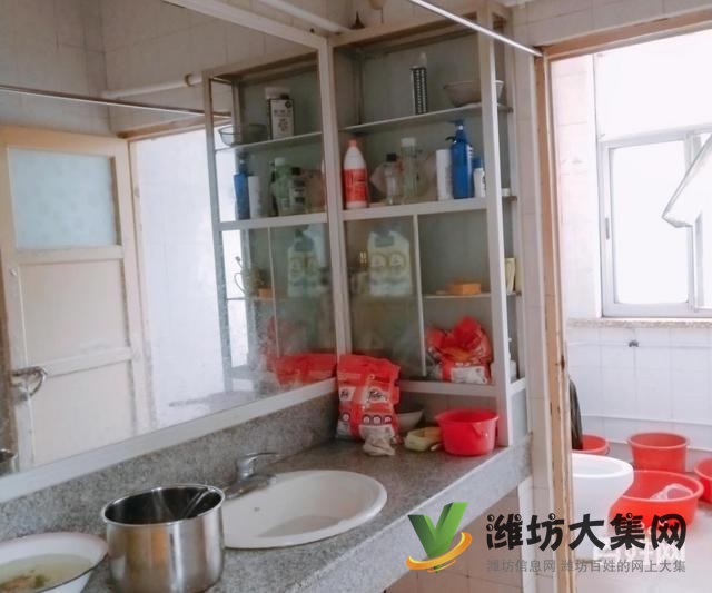 中學(xué)街局長(zhǎng)樓水利局宿舍2樓134平3明客廳北向?qū)嶋H