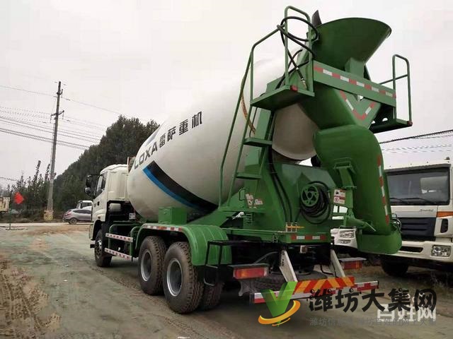 庫(kù)存歐曼攪拌車出售 大14方 后八輪 375馬力