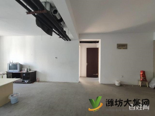 東方太陽(yáng)城電梯房大H戶型150平120萬(wàn)車位10萬(wàn)