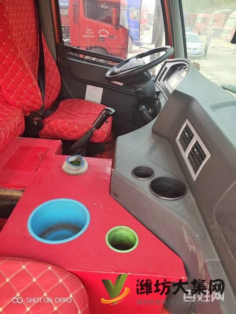 急售二手解放天V牽引車 國四雙驅(qū)輕體 430馬力