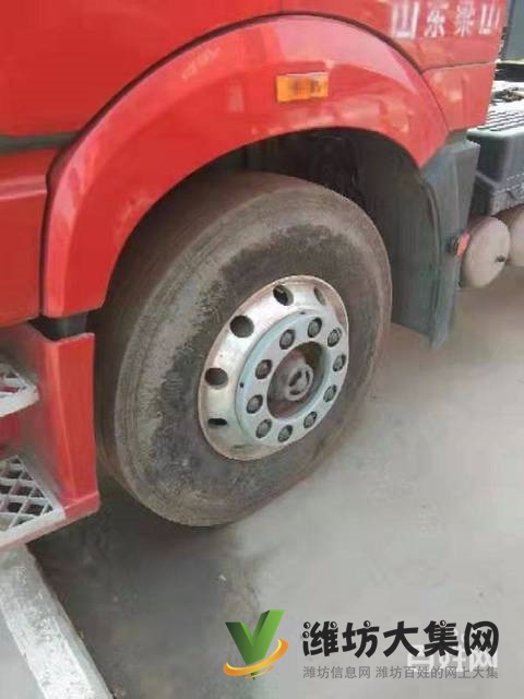 17年國五 500馬力 雙驅(qū)輕體二手解放牽引車