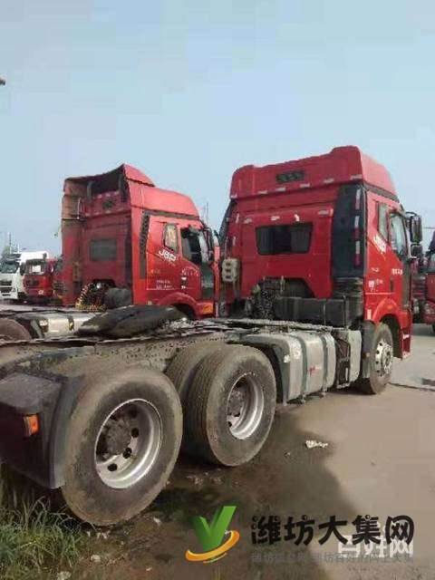 17年國五 500馬力 雙驅(qū)輕體二手解放牽引車