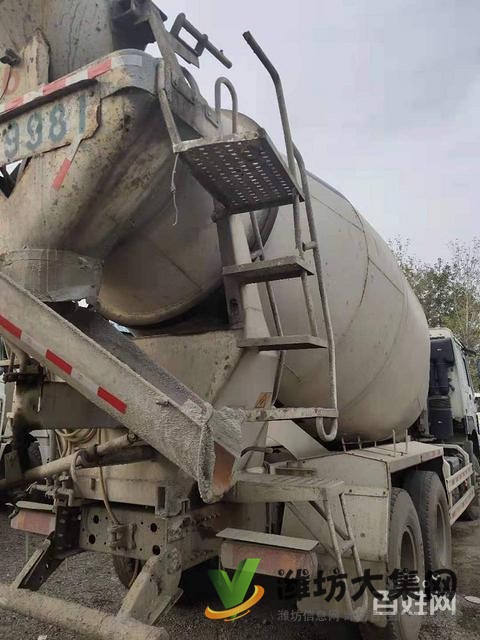 17年二手豪沃攪拌車 大12方 后八輪 340馬力