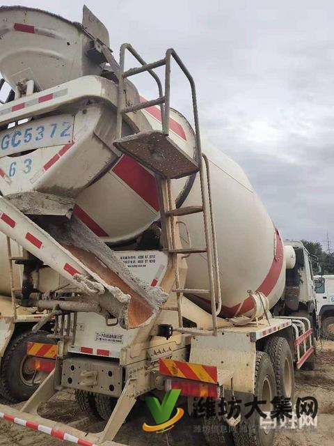 二手豪沃?jǐn)嚢柢?大12方 后八輪 340馬力 國(guó)五