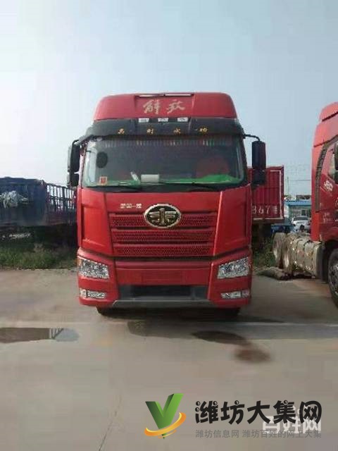 17年國五 500馬力 雙驅(qū)輕體二手解放牽引車