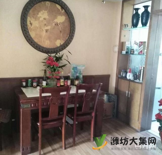 新華單位房交運小區五樓帶外置閣樓精裝三室朝陽即買即