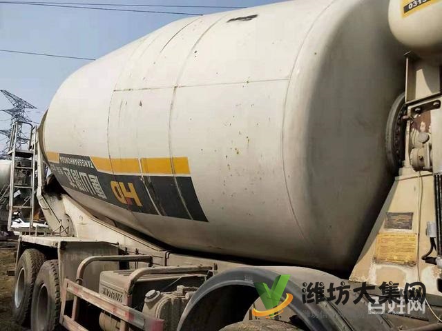 出售二手豪沃?jǐn)嚢柢?大20方 前四后八輪 國(guó)四