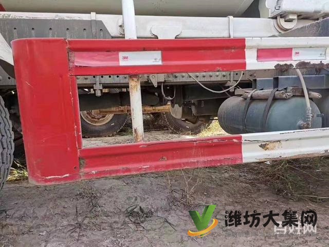 出售17年二手豪沃?jǐn)嚢柢?chē) 大14方 后八輪 國(guó)五