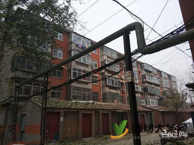 育英中學 濰棉小區 多層兩室 中等裝修 帶廈子出稅