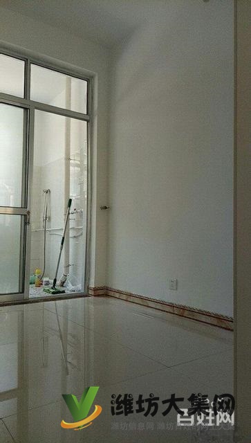 濰州路佳樂家對面 恒祥小區(qū) 1樓帶院子外開門