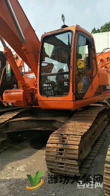 斗山220-7二手挖掘機(jī)動(dòng)力強(qiáng)勁全國包送