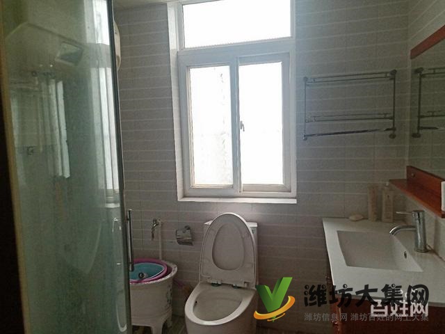 市北區(qū)好房 頂層復式 230平 六室四廳三衛(wèi)精裝未