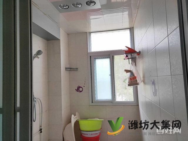 湖景龍灣精裝修好房,裝修基本未住,帶倉(cāng)庫(kù)車庫(kù)