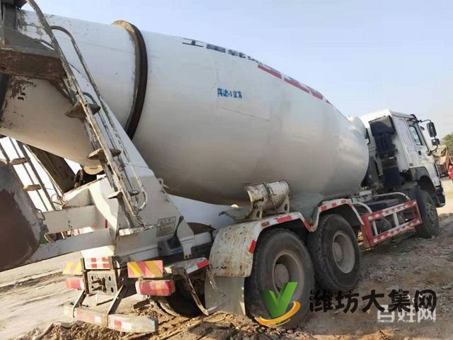 出售17年國(guó)五二手豪沃?jǐn)嚢柢?大14方 后八輪