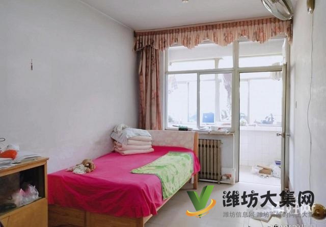 中學(xué)街局長(zhǎng)樓水利局宿舍2樓134平3明客廳北向?qū)嶋H