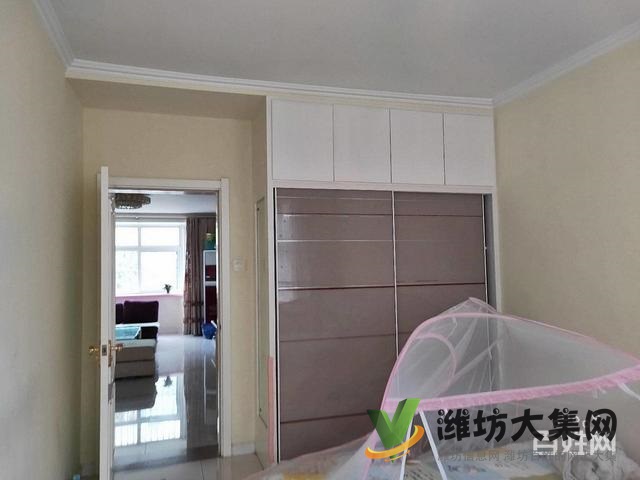 湖景龍灣精裝修好房,裝修基本未住,帶倉(cāng)庫(kù)車庫(kù)