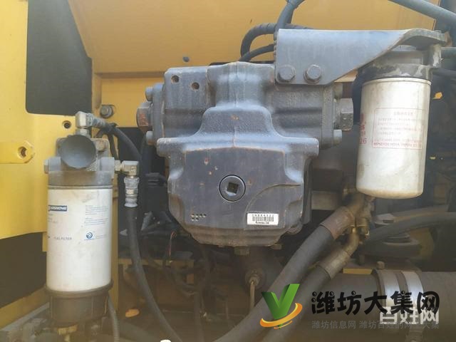 二手小松200-8挖掘機(jī)小松二手挖掘機(jī)