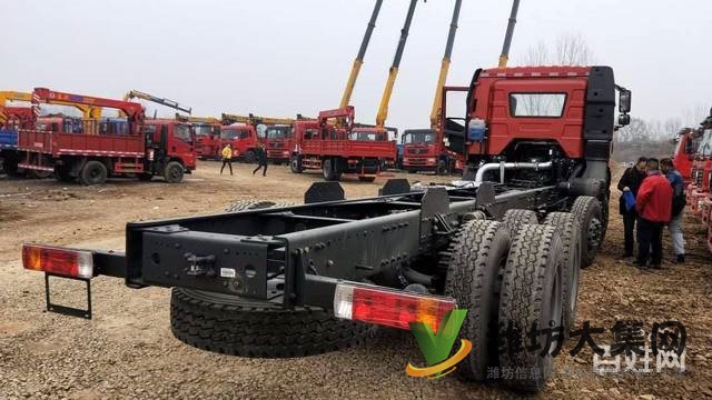 重汽王牌隨車吊 首付2萬提回家