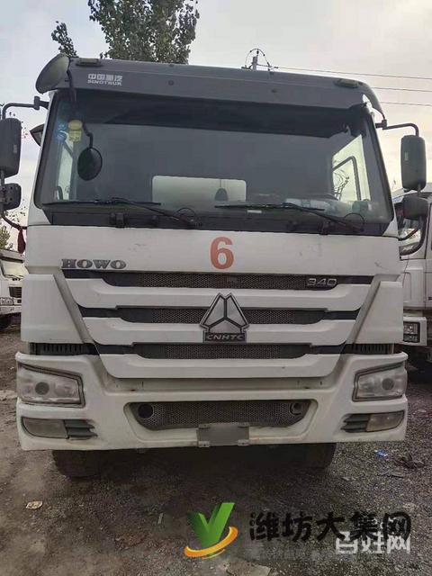 17年二手豪沃攪拌車 大12方 后八輪 340馬力