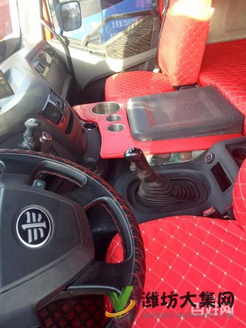 17年二手一汽解放牽引車國五雙驅(qū)輕體420馬力