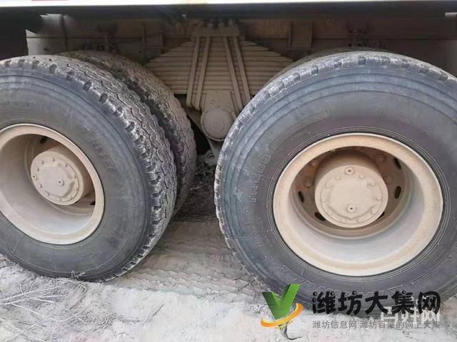 轉(zhuǎn)讓18年二手豪沃?jǐn)嚢柢?大12方 后八輪 國五