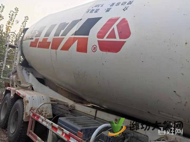 低價出售17年大20方亞特上裝豪沃攪拌車 前四后八