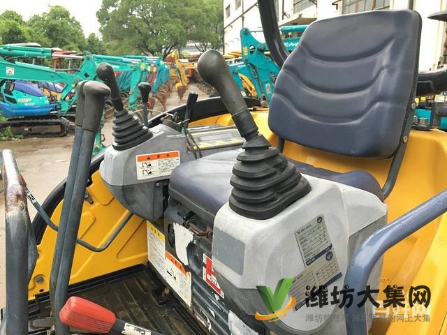 三大件質(zhì)保精品久保田25挖掘機(jī)包送到家