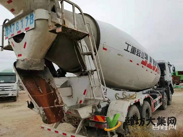 出售17年國五二手豪沃?jǐn)嚢柢?大20方 前四后八輪