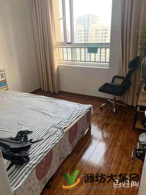 水清木華電梯房精裝修,配置全新全配雙氣供暖,拎包入住1200