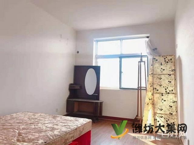 福樂多對面三友翡翠城精裝修三房兩廳家電家具齊全僅租1200