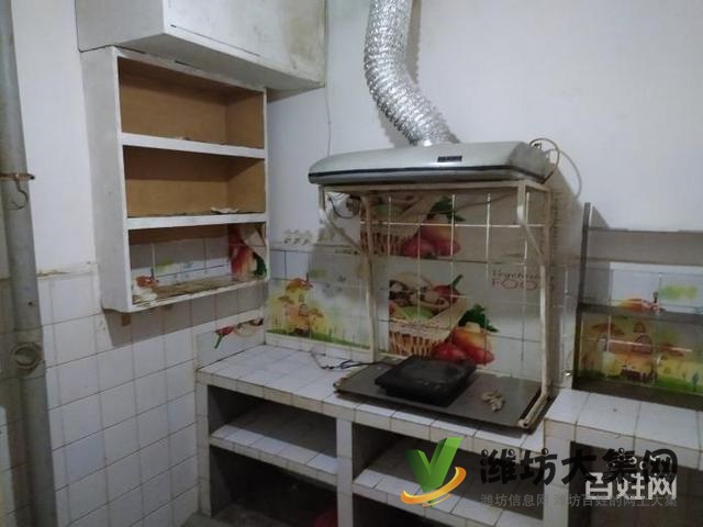 泰華萬(wàn)達(dá)近葦灣小區(qū)經(jīng)典2室,家電家具齊全,拎包入住。