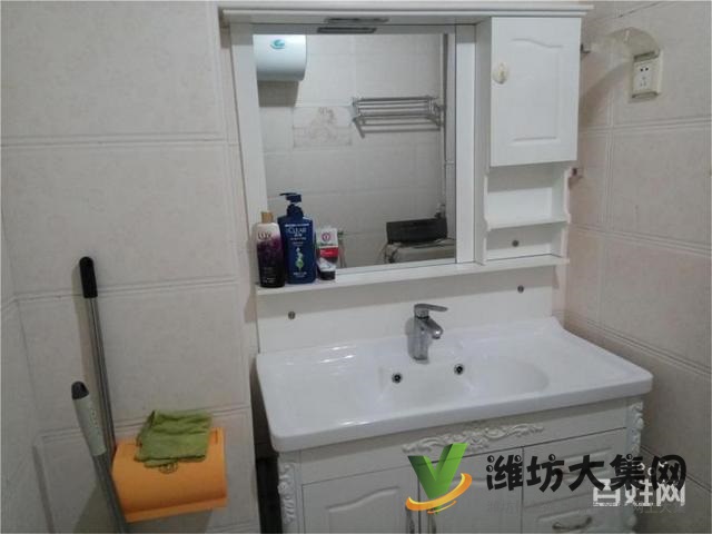 中百商品城近潤揚(yáng)新城~2室朝南~供暖家具電器都全,火車站