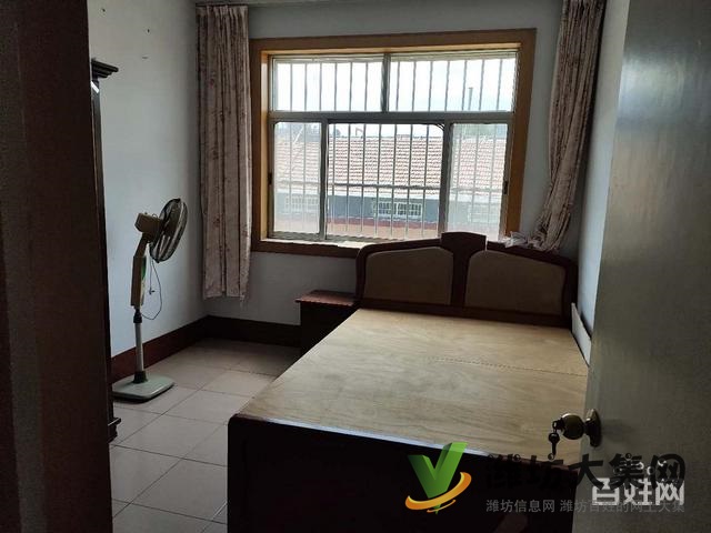 泰華附近小東場家屬院精裝3室2樓帶家具家電出租