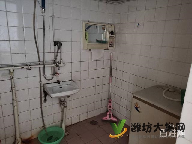 泰華附近小東場家屬院精裝3室2樓帶家具家電出租