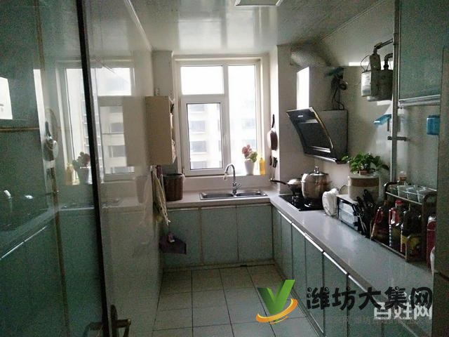 江山一品,豪華裝修,三室兩廳,送大倉(cāng)庫(kù),僅售61.