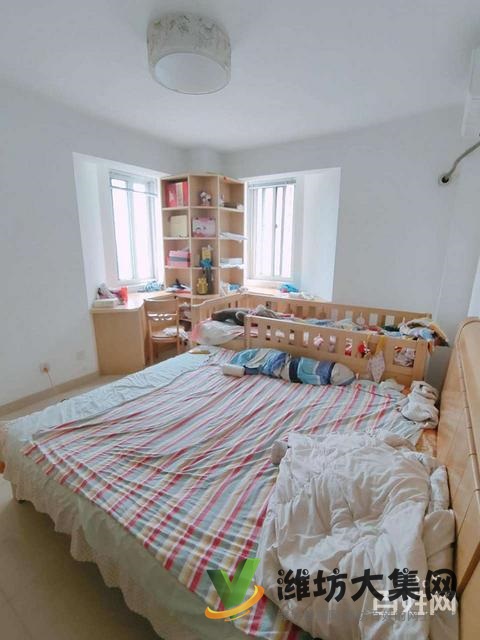 區政府近電梯觀景房,金科華府,精裝修,拎包入住,年