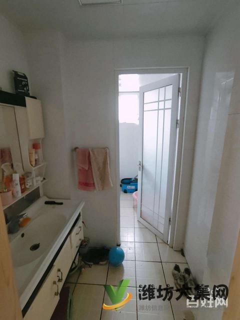 區政府近電梯觀景房,金科華府,精裝修,拎包入住,年