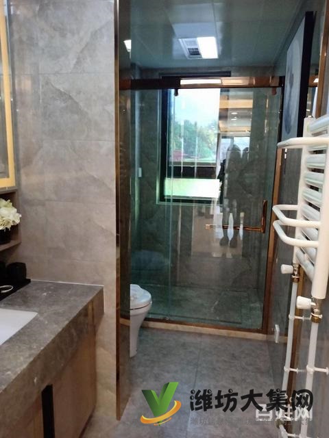 恒信玫瑰公館 小高層電梯洋房 135平三室兩廳兩衛頂