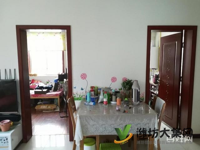 佳樂家近 多層一樓 精裝三室 客廳帶大窗戶 位置交通便利