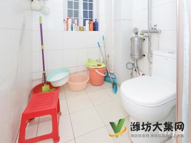 佳樂家近 多層一樓 精裝三室 客廳帶大窗戶 位置交通便利